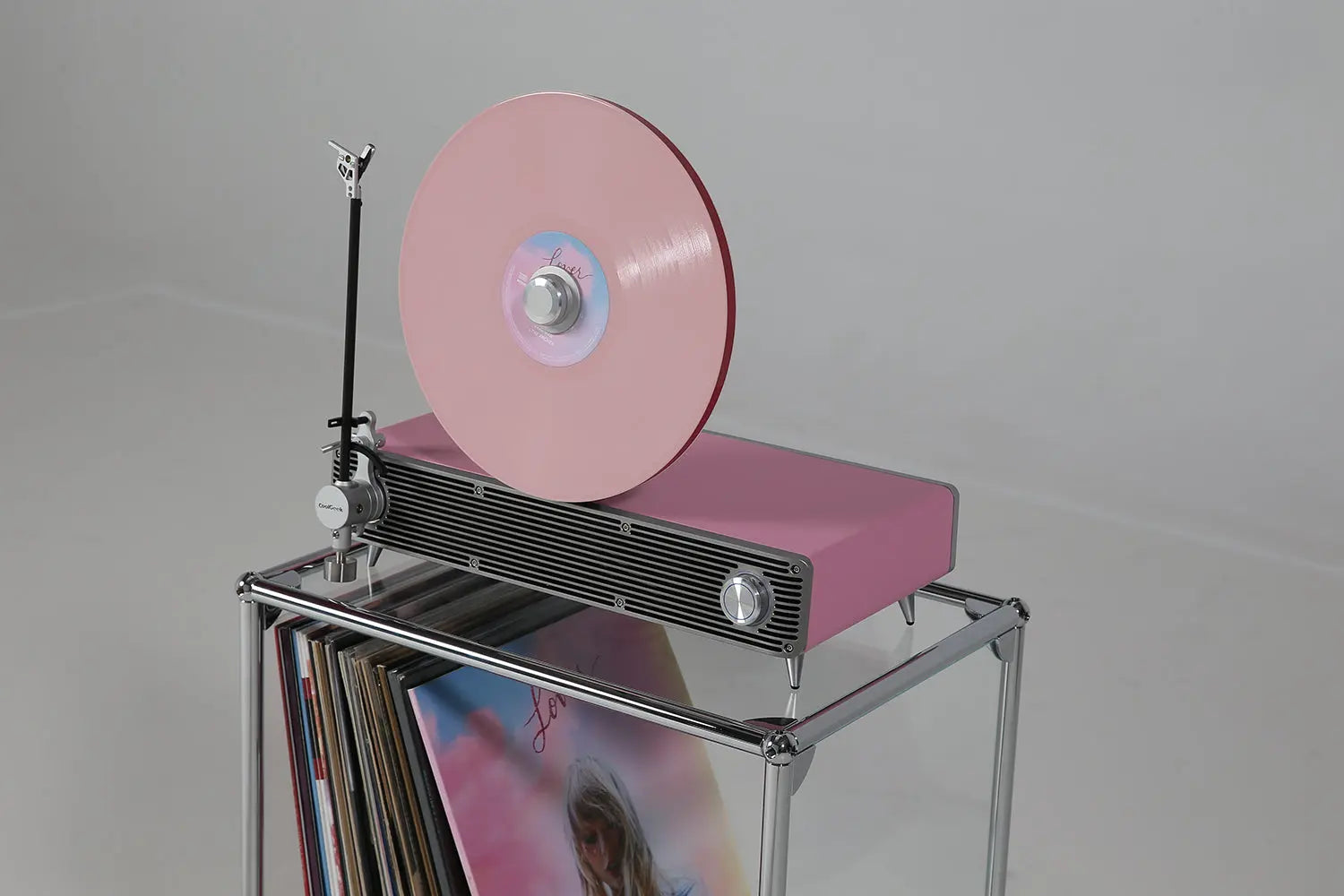Sleek Vertical Turntable Brings Bold Colors & Vintage Mood To Any